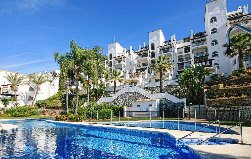 Comprar piso en Calahonda, Mijas: guía completa para compradores en 2026