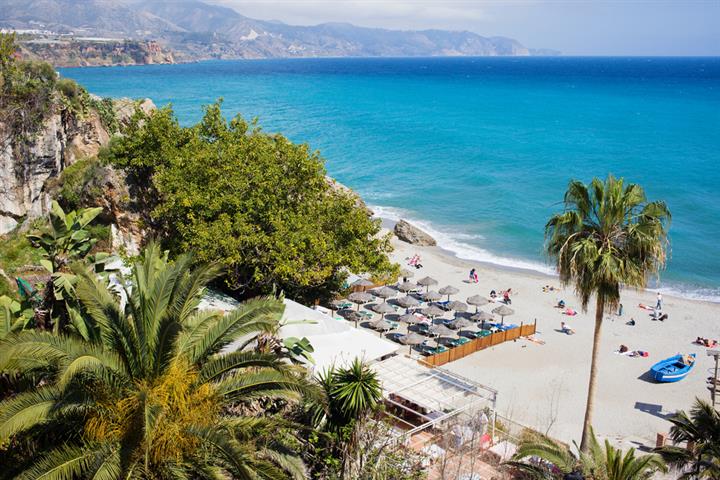 Los pueblos más bonitos de Málaga para vivir cerca del mar: dónde comprar casa en la Costa del Sol