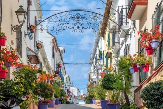 Las mejores zonas para vivir en la Costa del Sol en 2026: guía completa para elegir dónde comprar una vivienda 3 Las mejores zonas para vivir en la Costa del Sol en 2026: guía completa para elegir dónde comprar una vivienda